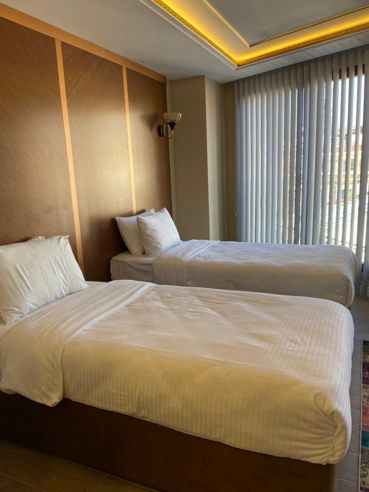 Istanbul Town Hotel ภายนอก รูปภาพ
